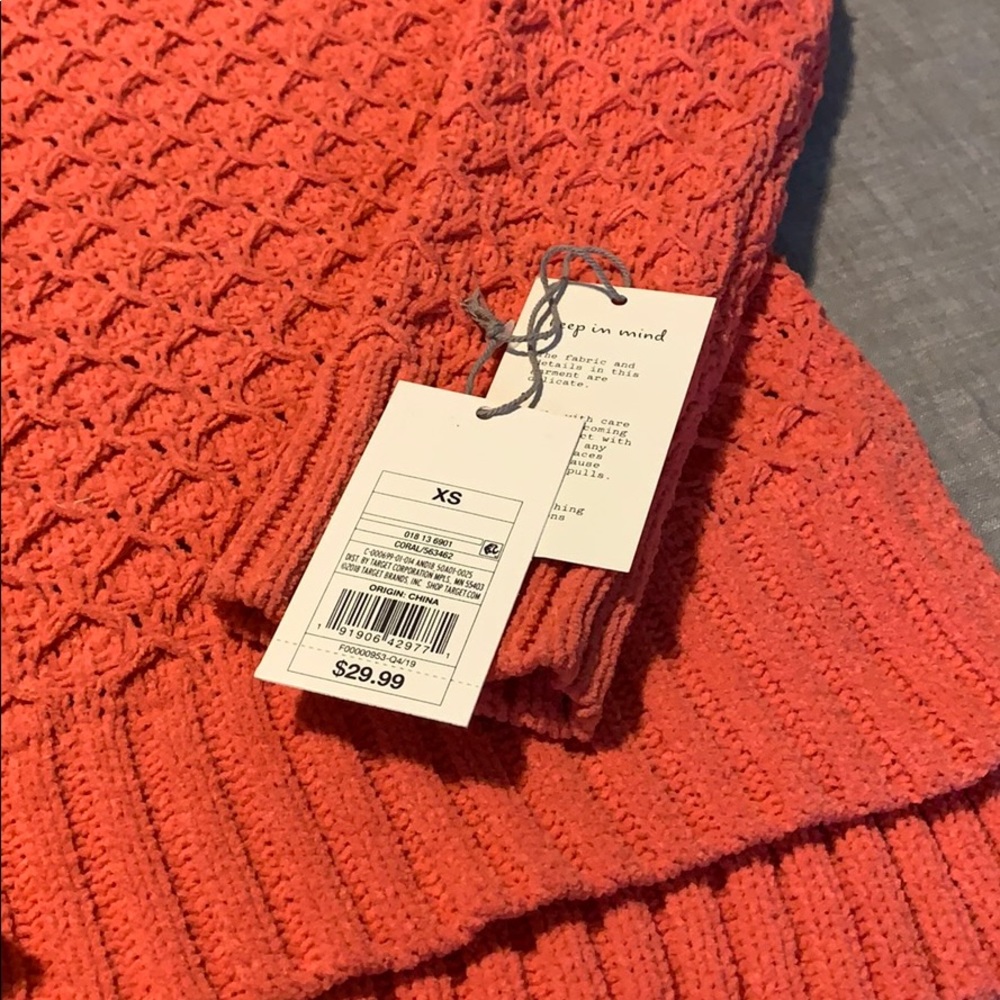 Sweater - Picture 4 of 4